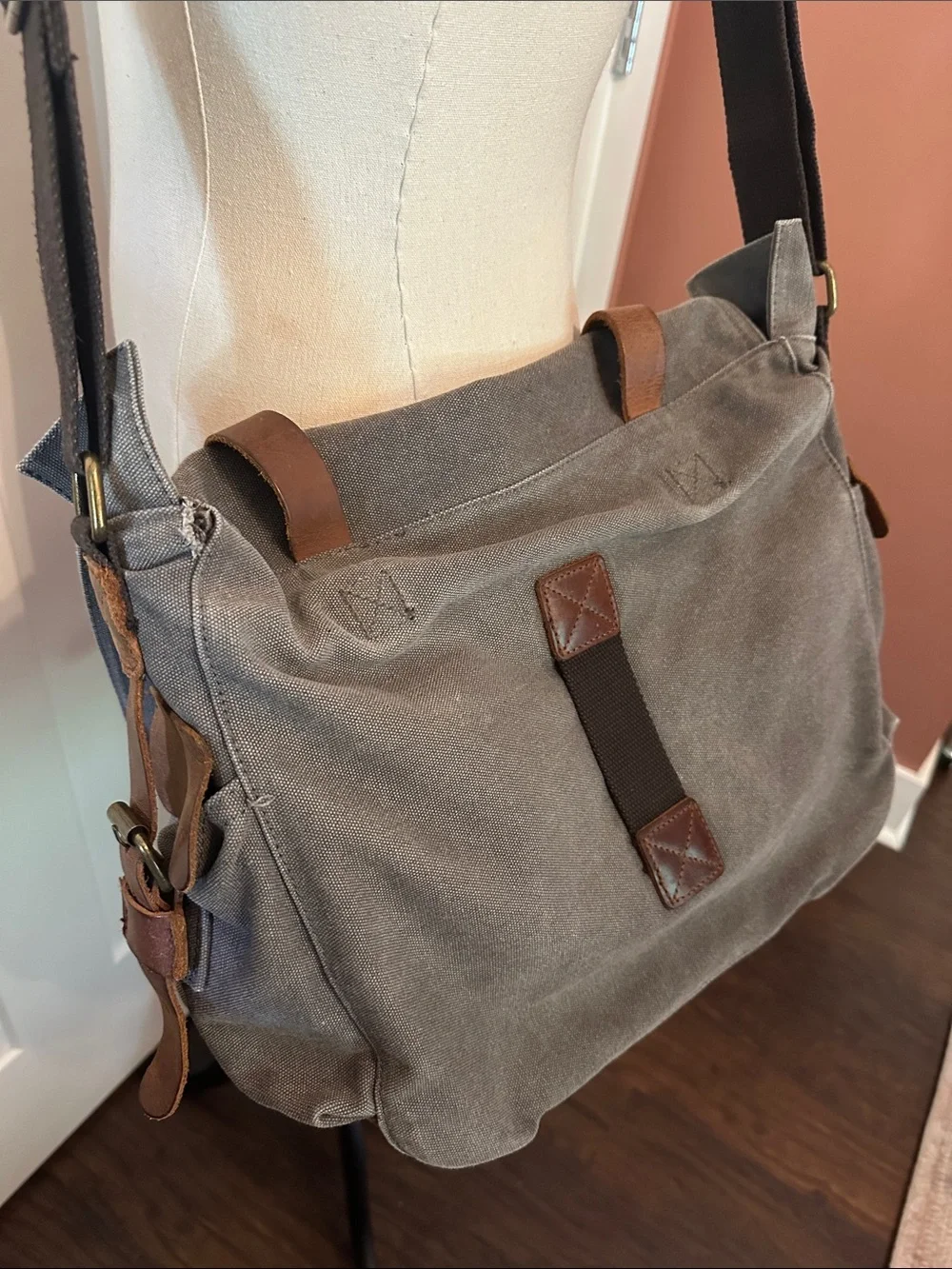 Kattee camera Canvas Messenger Bag dark dusty gray Brown Leather Trim
